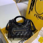 Fendi 黑色小號 PU Runaway 購物包 LV官方網,LV官網,LV官網包包,LV官網台灣,LV官網長夾,LV官網皮夾,LV包包