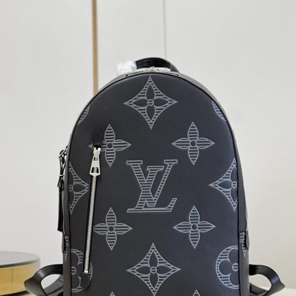 【台灣貨】LV M57289全皮壓花 胸包腰包系列 LV官方網,LV官網,LV官網包包,LV官網台灣,LV官網長夾,LV官網皮夾,LV包包