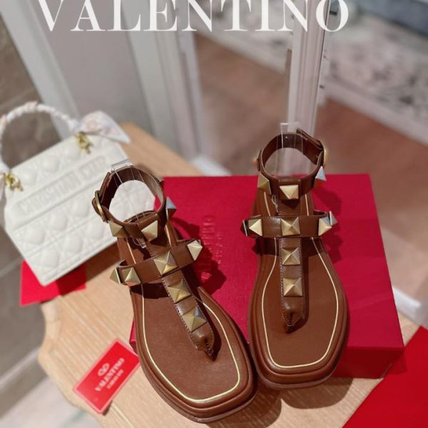 Valentino ss牛皮Logo大標涼鞋 LV官方網,LV官網,LV官網包包,LV官網台灣,LV官網長夾,LV官網皮夾,LV包包