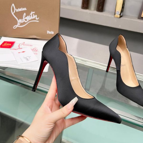 Louboutin CL紅底鞋‖ 全球限量！ LV官方網,LV官網,LV官網包包,LV官網台灣,LV官網長夾,LV官網皮夾,LV包包