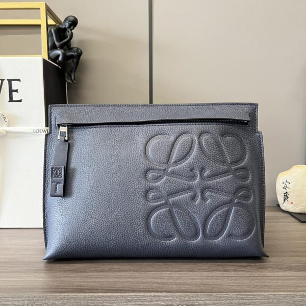 Loewe粒面T pouch LV官方網,LV官網,LV官網包包,LV官網台灣,LV官網長夾,LV官網皮夾,LV包包