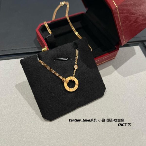 Cartier Love系列小餅項鍊 LV官方網,LV官網,LV官網包包,LV官網台灣,LV官網長夾,LV官網皮夾,LV包包