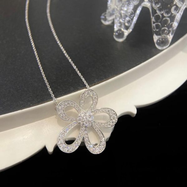 【頂級版】Van Cleef & Arpels vca flowerlace蕾丝花锁骨链 LV官方網,LV官網,LV官網包包,LV官網台灣,LV官網長夾,LV官網皮夾,LV包包