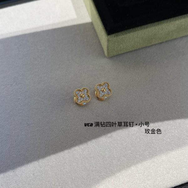 【頂級版】Van Cleef & Arpels 满钻Alhambra mini满钻戒指 LV官方網,LV官網,LV官網包包,LV官網台灣,LV官網長夾,LV官網皮夾,LV包包