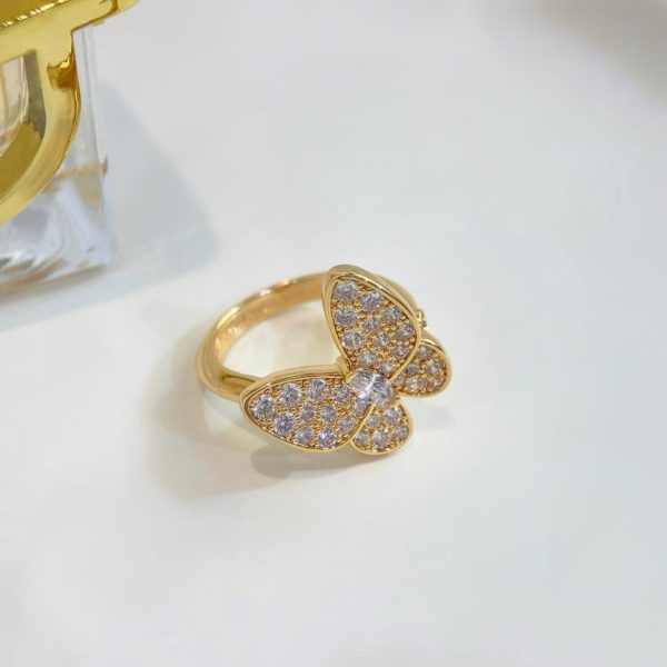 【頂級版】Van Cleef & Arpels 新款Lucky Spring系列梅花戒指 LV官方網,LV官網,LV官網包包,LV官網台灣,LV官網長夾,LV官網皮夾,LV包包