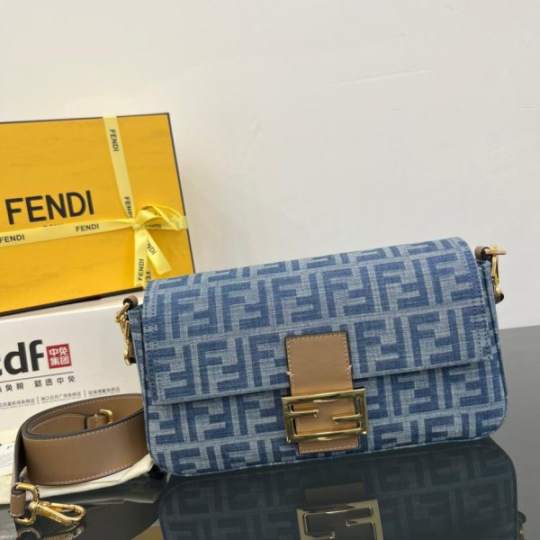 Fendi Baguette小號包 LV官方網,LV官網,LV官網包包,LV官網台灣,LV官網長夾,LV官網皮夾,LV包包