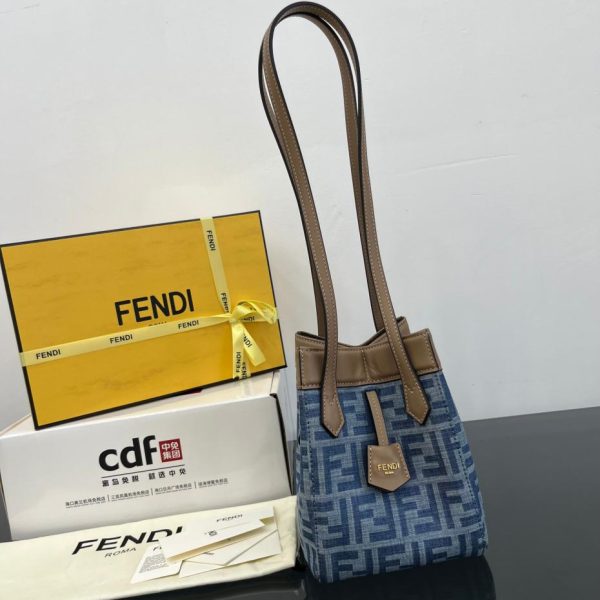 Fendi 迷你號牛仔Origami魔術包 LV官方網,LV官網,LV官網包包,LV官網台灣,LV官網長夾,LV官網皮夾,LV包包