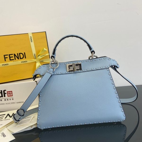 Fendi Peekaboo ISeeU小號包 LV官方網,LV官網,LV官網包包,LV官網台灣,LV官網長夾,LV官網皮夾,LV包包