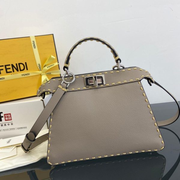 Fendi Peekaboo ISeeU小號包 LV官方網,LV官網,LV官網包包,LV官網台灣,LV官網長夾,LV官網皮夾,LV包包