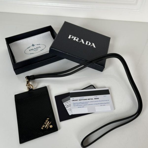 Prada→掛脖款皮革證件夾 LV官方網,LV官網,LV官網包包,LV官網台灣,LV官網長夾,LV官網皮夾,LV包包