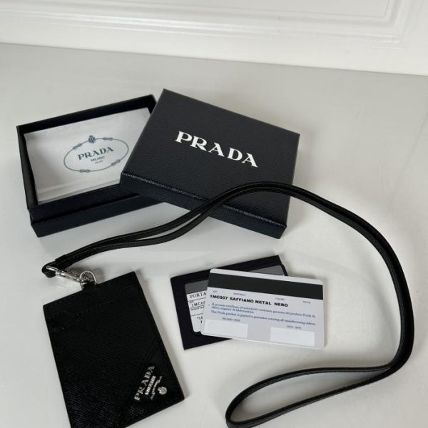 Prada→掛脖款皮革證件夾 LV官方網,LV官網,LV官網包包,LV官網台灣,LV官網長夾,LV官網皮夾,LV包包