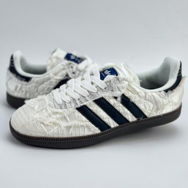 Adidas originals Samba OG x Caroline SATIN SHOES 系列 LV官方網,LV官網,LV官網包包,LV官網台灣,LV官網長夾,LV官網皮夾,LV包包