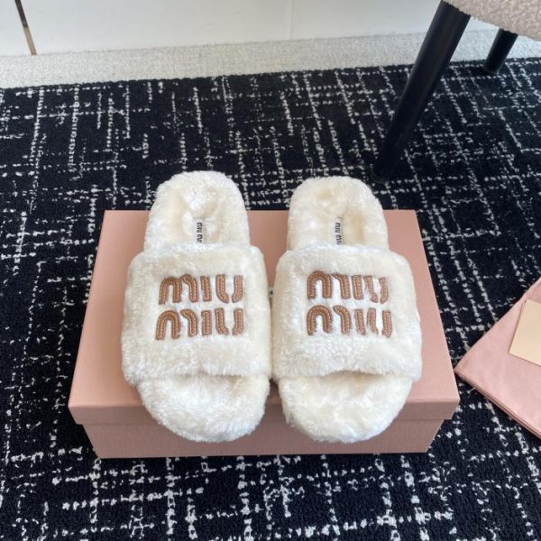 代購級Miu Miu 24ss 秋冬新品毛拖 LV官方網,LV官網,LV官網包包,LV官網台灣,LV官網長夾,LV官網皮夾,LV包包